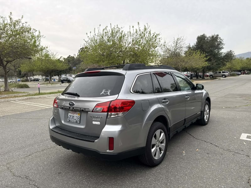 2010 SUBARU Outback photo 5
