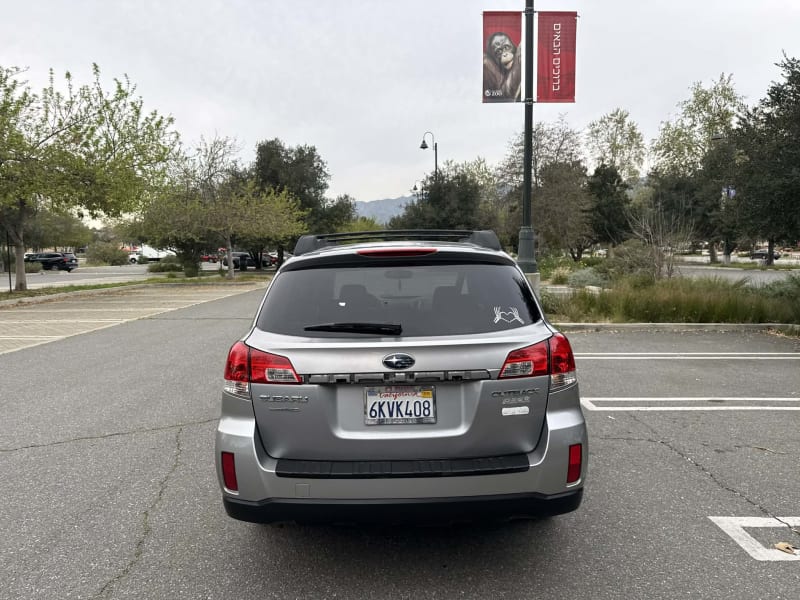 2010 SUBARU Outback photo 6