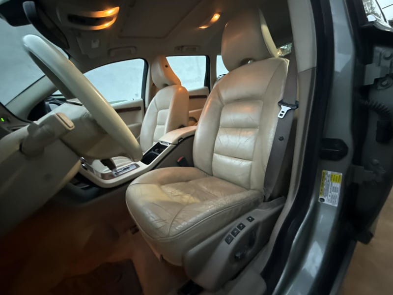 2008 VOLVO V70 photo 9