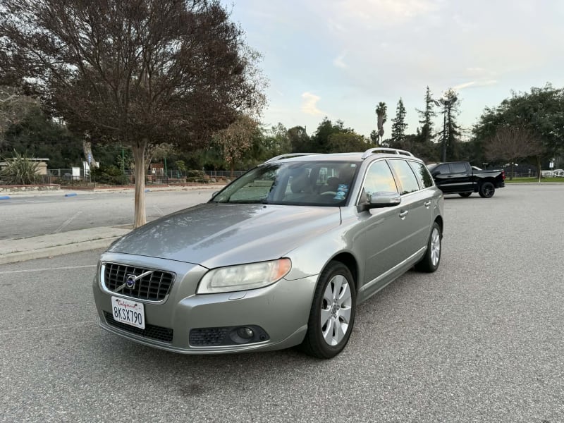 2008 VOLVO V70