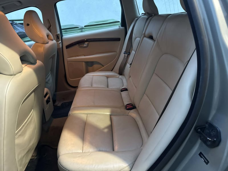 2008 VOLVO V70 photo 10