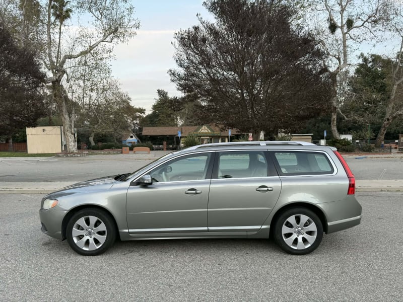 2008 VOLVO V70 photo 8