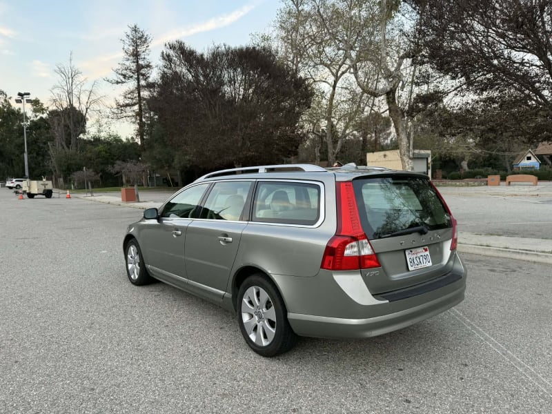 2008 VOLVO V70 photo 7