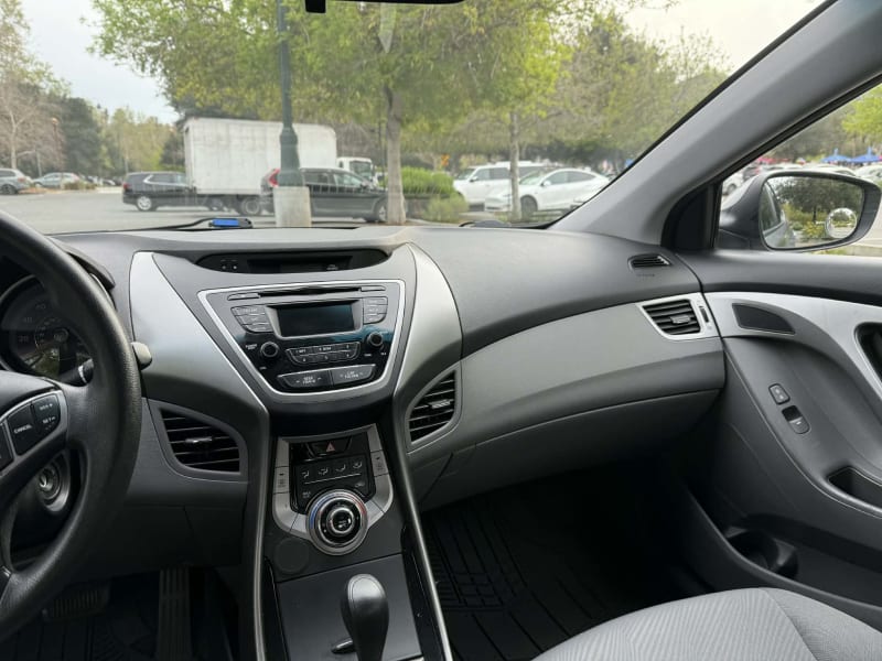 2013 HYUNDAI Elantra photo 14