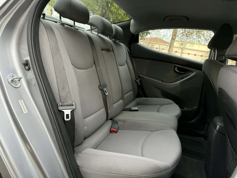2013 HYUNDAI Elantra photo 11