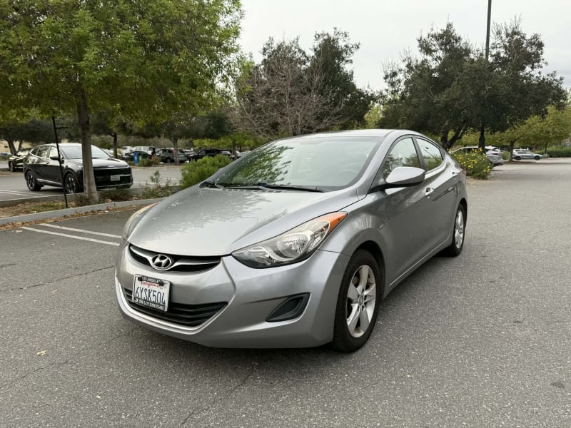 2013 HYUNDAI Elantra