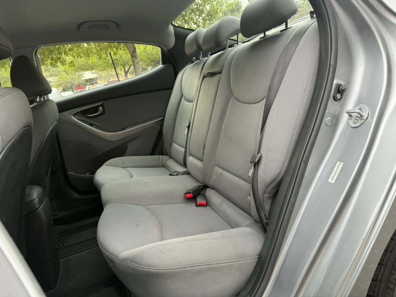 2013 HYUNDAI Elantra photo 10