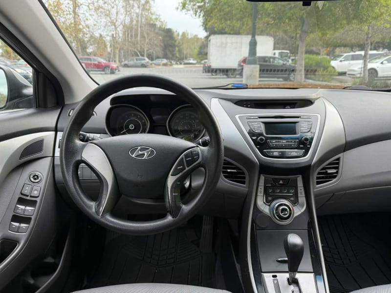 2013 HYUNDAI Elantra photo 13