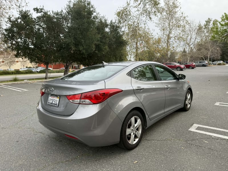 2013 HYUNDAI Elantra photo 5