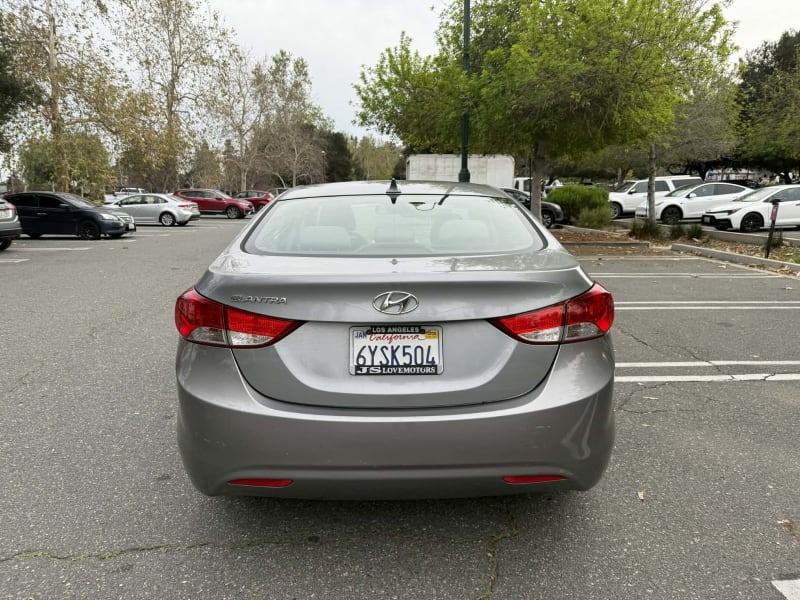2013 HYUNDAI Elantra photo 6