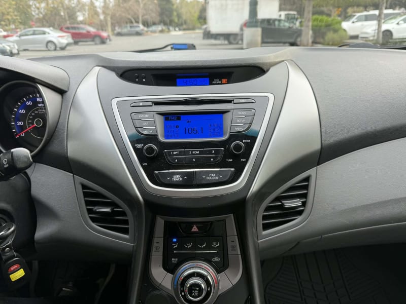 2013 HYUNDAI Elantra photo 16