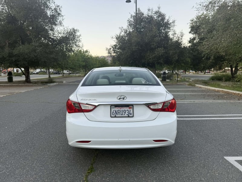 2011 HYUNDAI Sonata photo 6