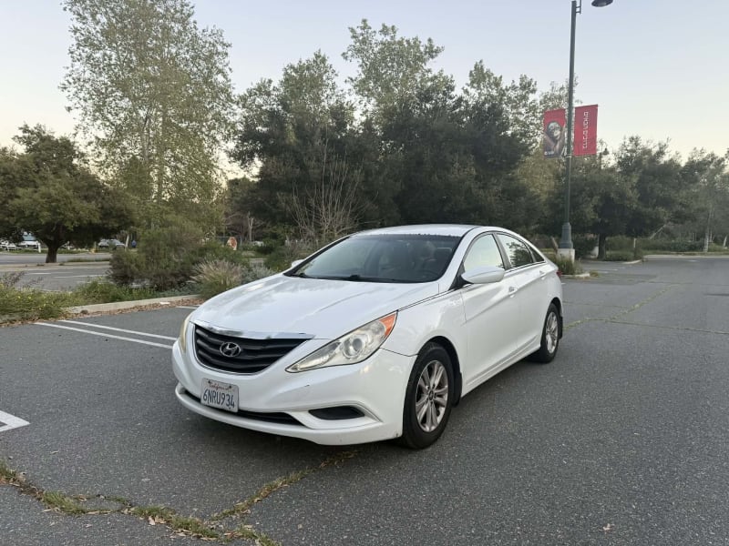 2011 HYUNDAI Sonata