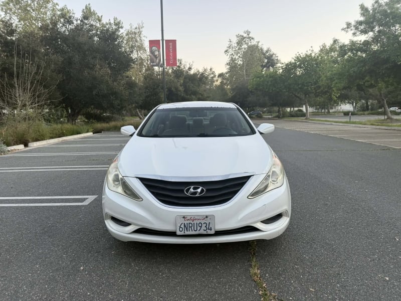 2011 HYUNDAI Sonata photo 2
