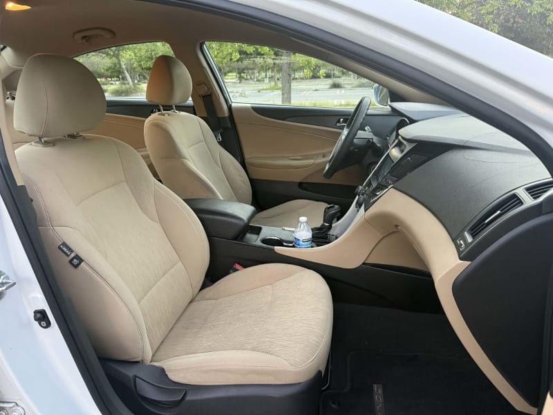 2011 HYUNDAI Sonata photo 12