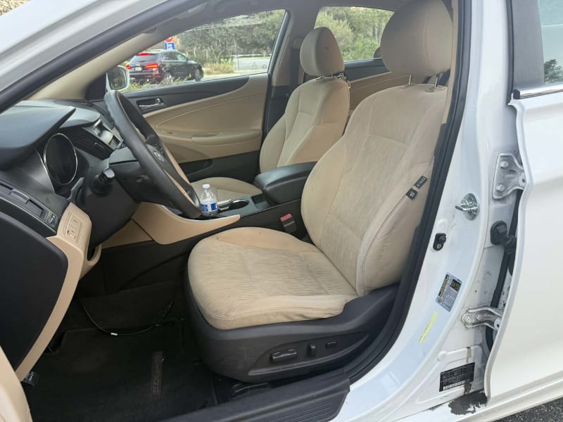 2011 HYUNDAI Sonata photo 9