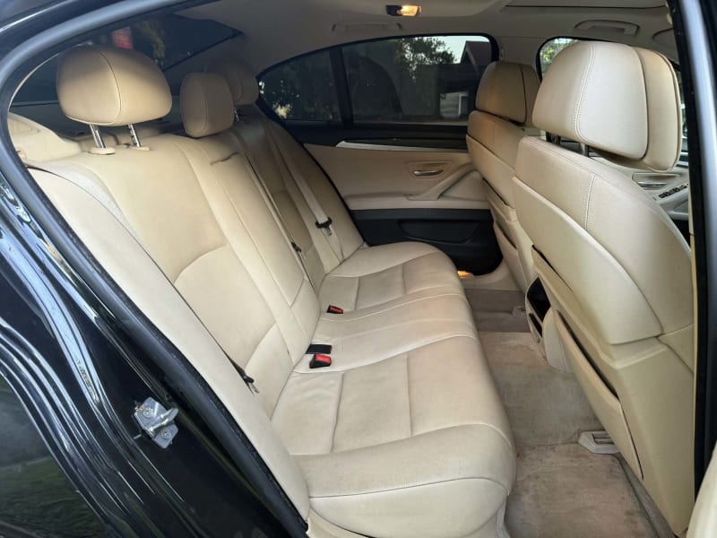 2011 BMW 535i photo 11