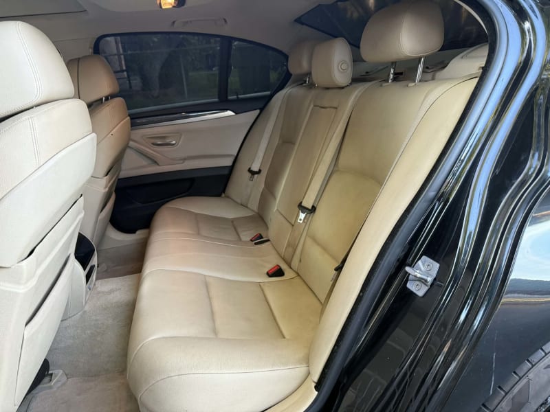2011 BMW 535i photo 10