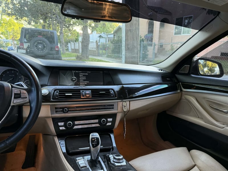 2011 BMW 535i photo 14