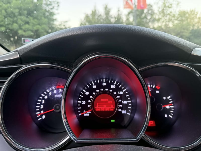 2011 KIA Optima photo 15