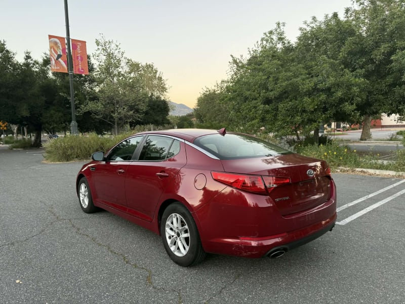 2011 KIA Optima photo 7