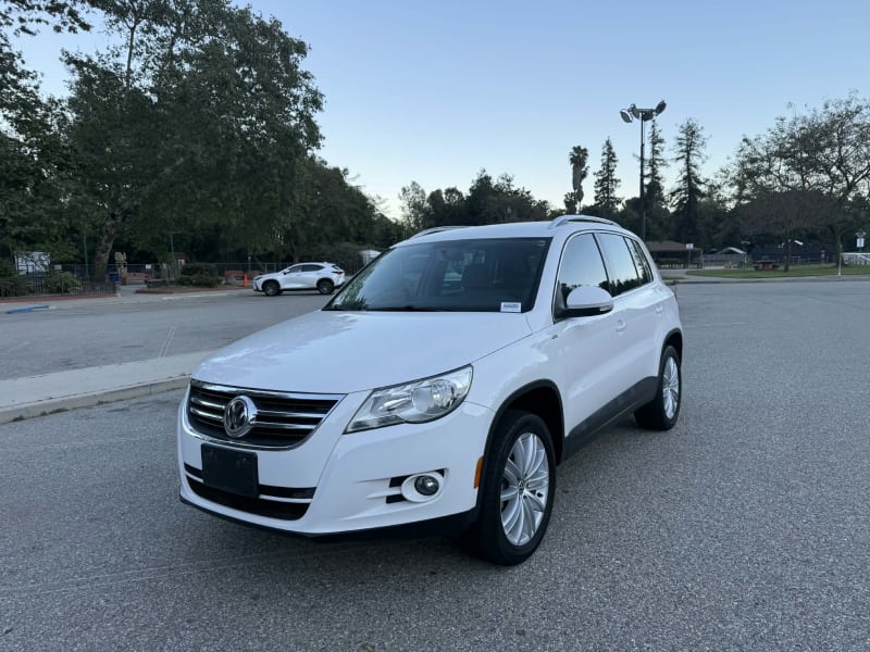 2010 VOLKSWAGEN Tiguan