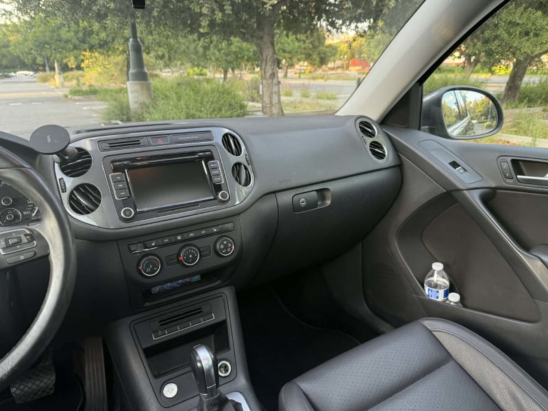 2015 VOLKSWAGEN Tiguan photo 14