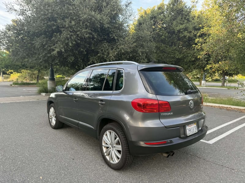 2015 VOLKSWAGEN Tiguan photo 6