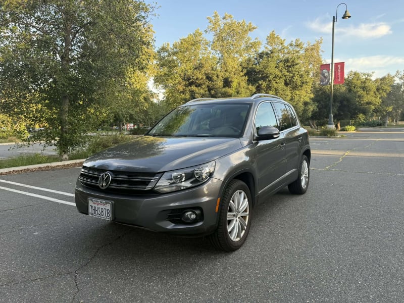2015 VOLKSWAGEN Tiguan