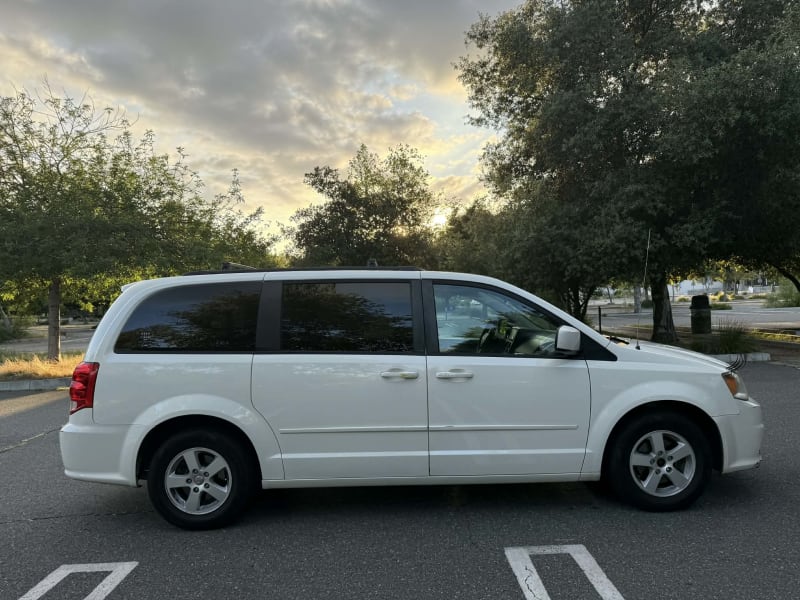 2013 DODGE Grand Caravan photo 4