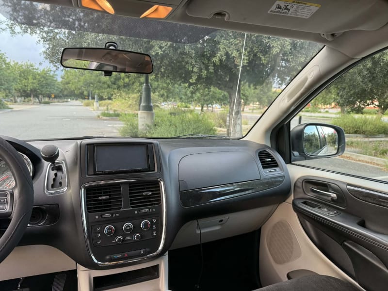 2013 DODGE Grand Caravan photo 17