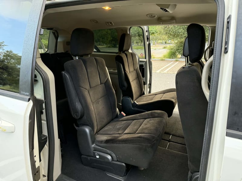 2013 DODGE Grand Caravan photo 15