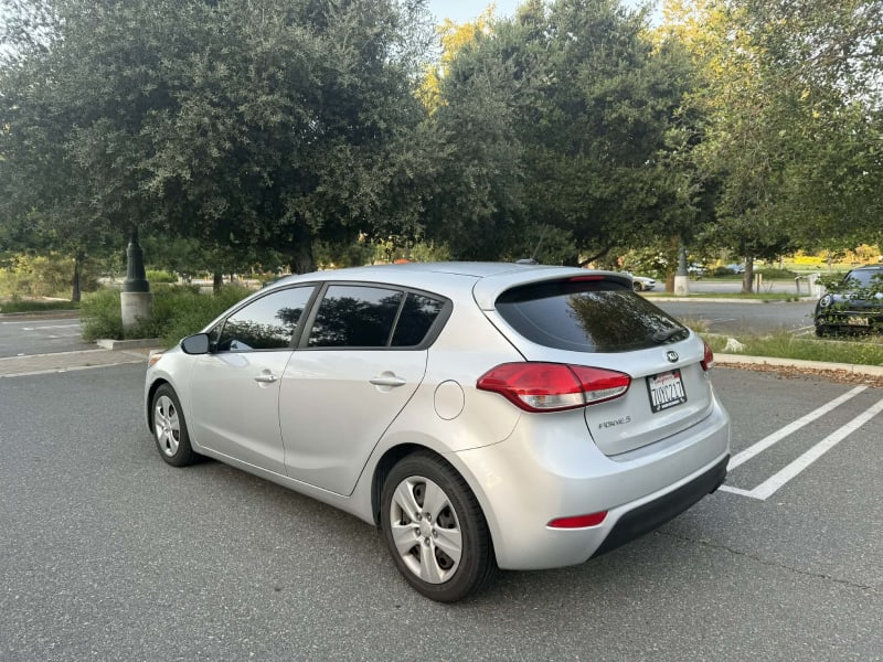 2016 KIA Forte photo 7