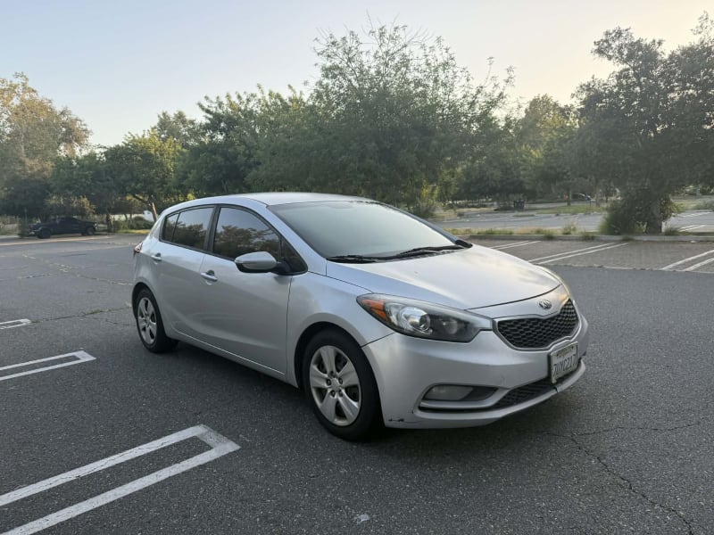 2016 KIA Forte photo 3