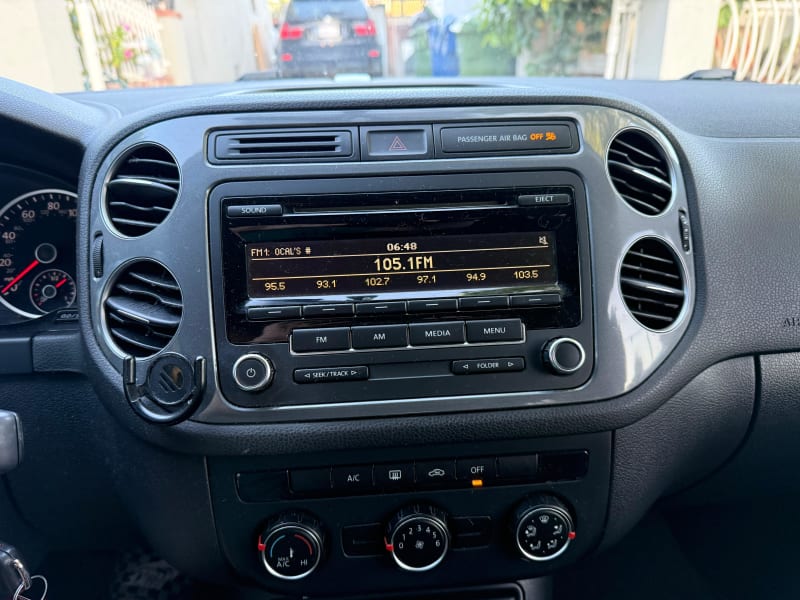 2014 VOLKSWAGEN Tiguan photo 16