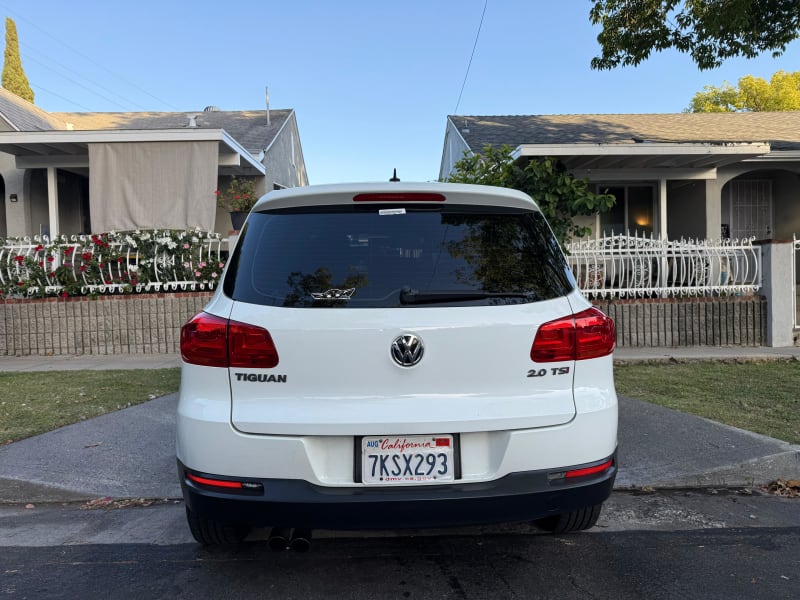 2014 VOLKSWAGEN Tiguan photo 6
