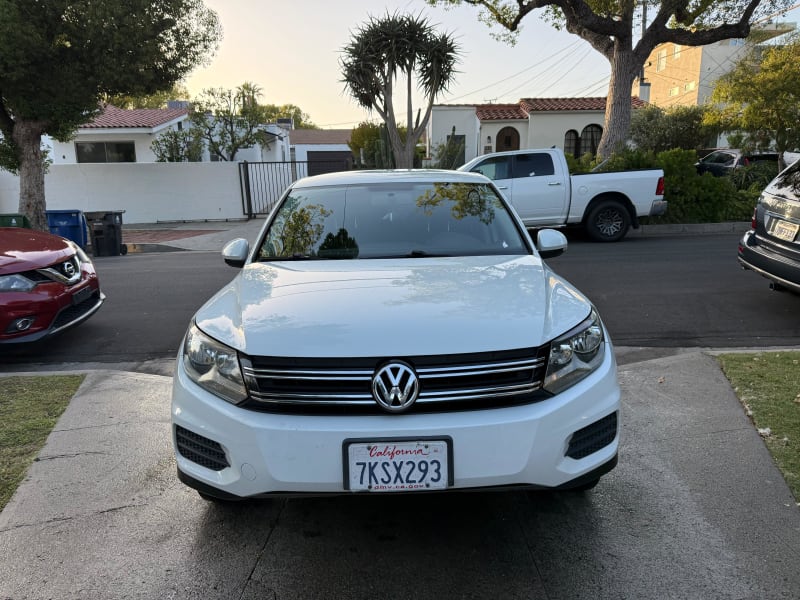 2014 VOLKSWAGEN Tiguan photo 2