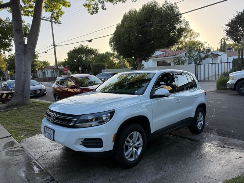 2014 VOLKSWAGEN Tiguan