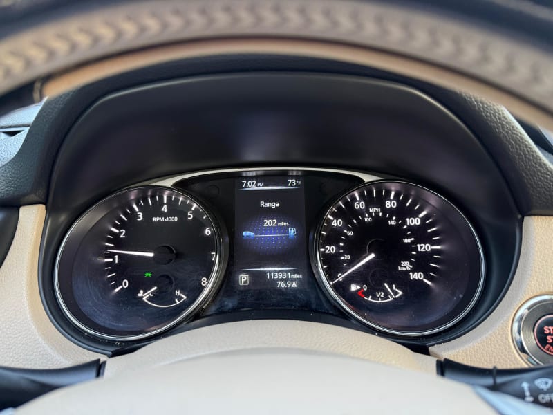 2015 NISSAN Rogue photo 15