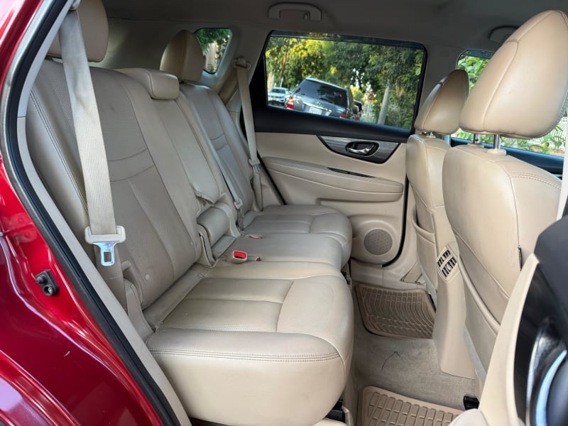 2015 NISSAN Rogue photo 11
