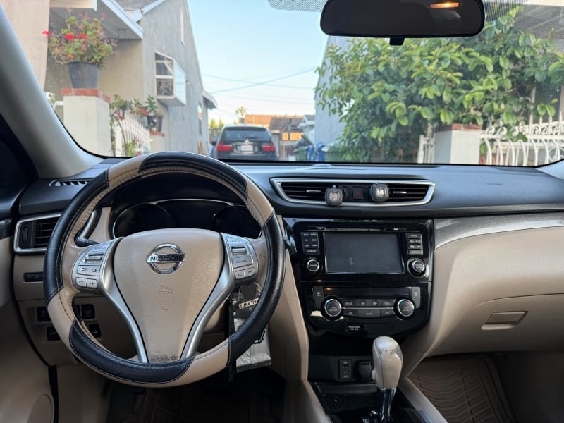 2015 NISSAN Rogue photo 13