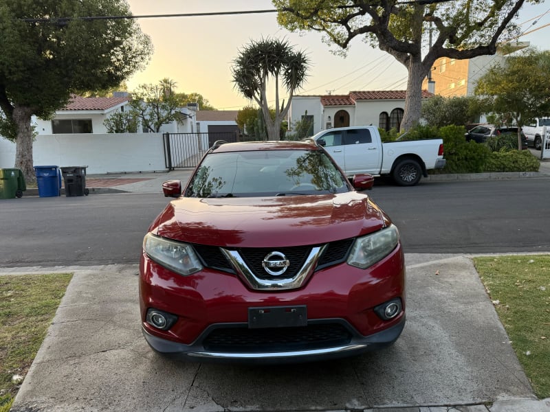 2015 NISSAN Rogue photo 2
