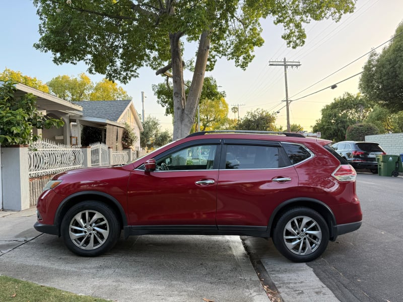 2015 NISSAN Rogue photo 8