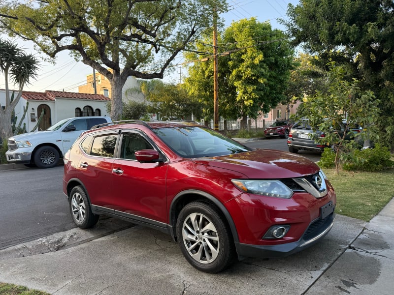 2015 NISSAN Rogue photo 3