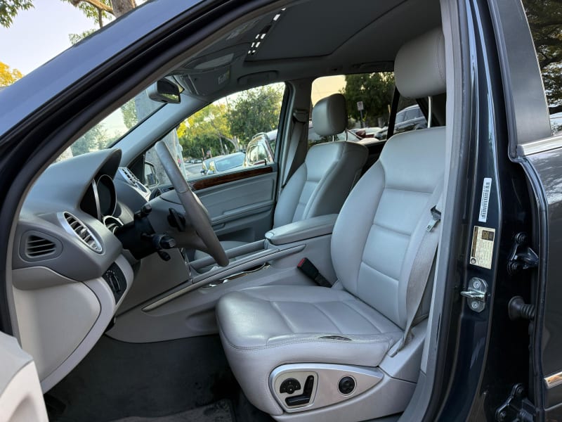 2011 MERCEDES-BENZ M-Class photo 9