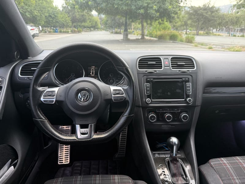 2010 VOLKSWAGEN GTI photo 13