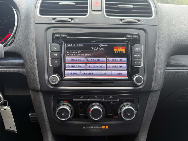 2010 VOLKSWAGEN GTI photo 15