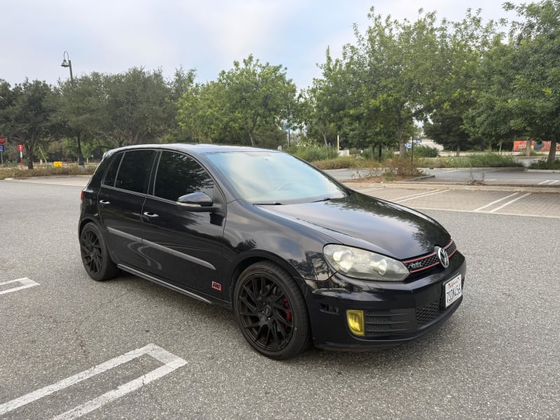 2010 VOLKSWAGEN GTI photo 3