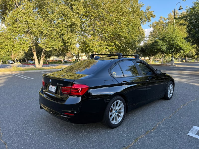 2016 BMW 320i photo 5