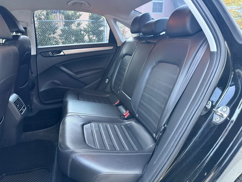2015 VOLKSWAGEN Passat photo 15